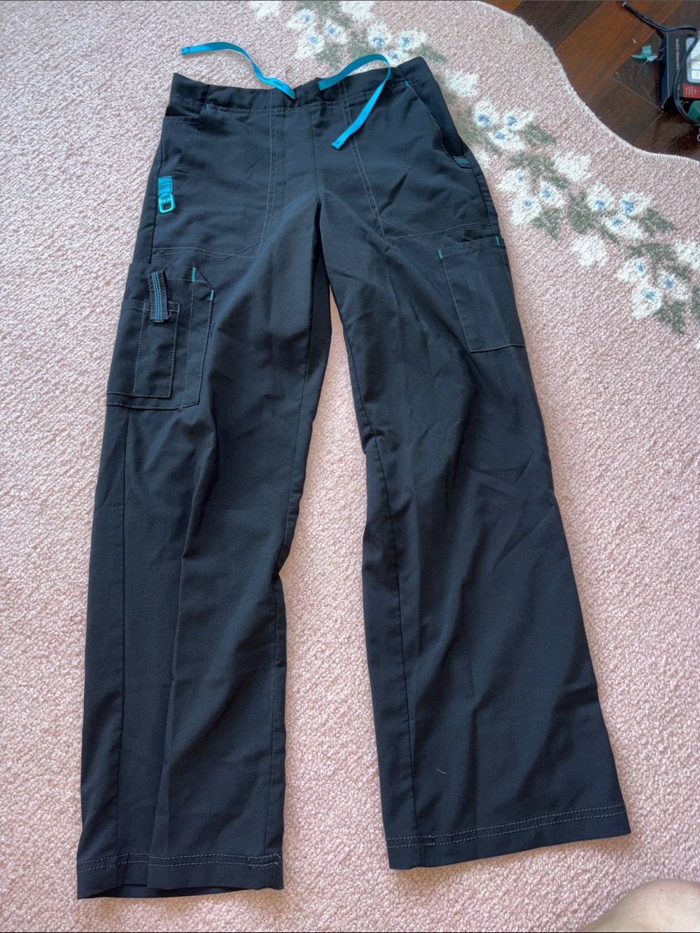 Women’s Carhartt scrub pants